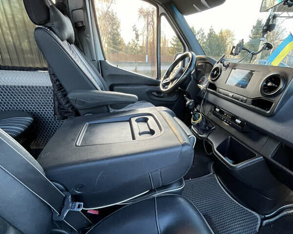 Белый Мерседес Sprinter, объемом двигателя 2.14 л и пробегом 418 тыс. км за 31800 $, фото 18 на Automoto.ua