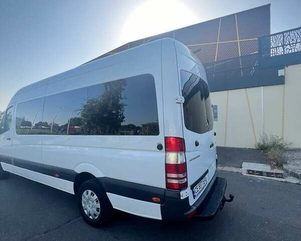 Белый Мерседес Sprinter, объемом двигателя 2.14 л и пробегом 650 тыс. км за 23000 $, фото 2 на Automoto.ua