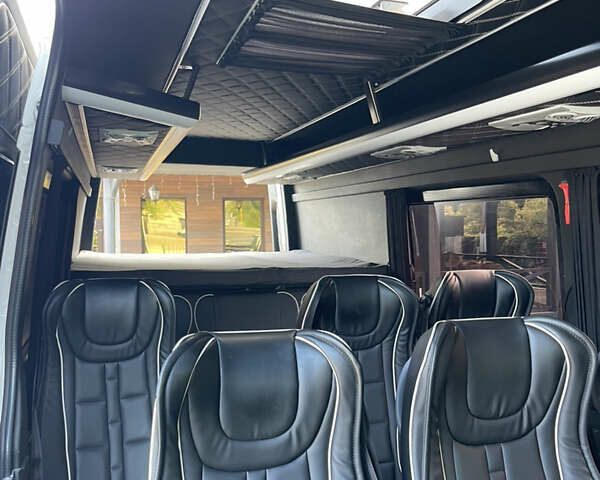 Белый Мерседес Sprinter, объемом двигателя 2.2 л и пробегом 333 тыс. км за 29000 $, фото 16 на Automoto.ua