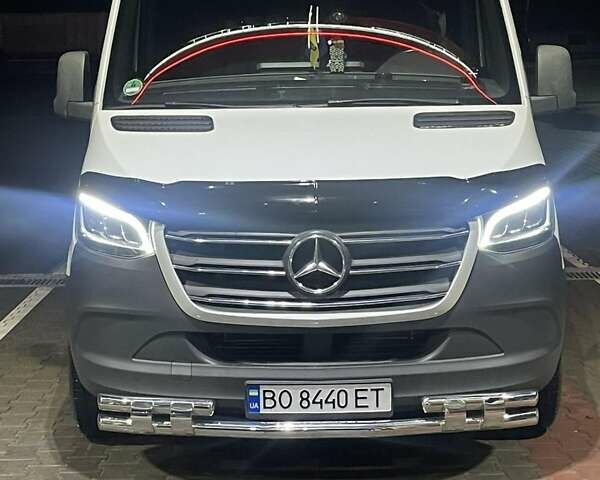 Белый Мерседес Sprinter, объемом двигателя 3 л и пробегом 410 тыс. км за 40000 $, фото 1 на Automoto.ua
