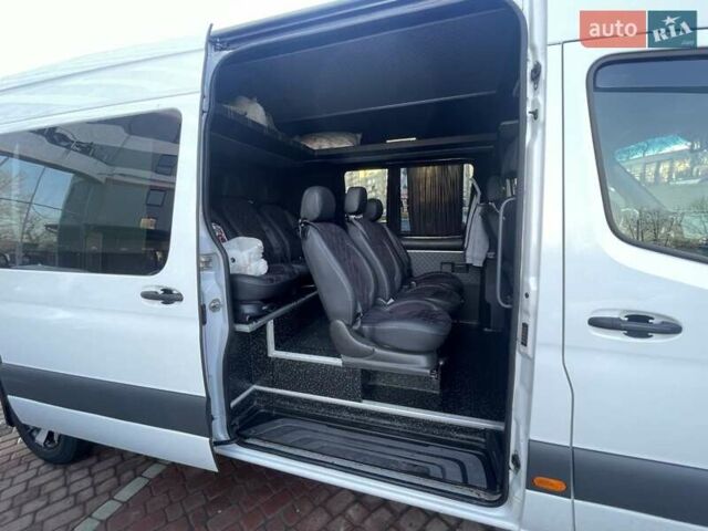 Белый Мерседес Sprinter, объемом двигателя 3 л и пробегом 410 тыс. км за 40000 $, фото 11 на Automoto.ua