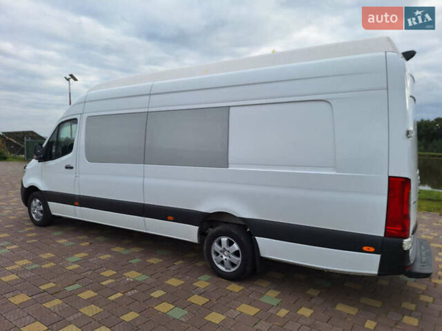 Белый Мерседес Sprinter, объемом двигателя 0 л и пробегом 320 тыс. км за 46000 $, фото 2 на Automoto.ua
