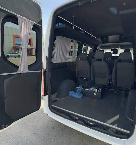 Белый Мерседес Sprinter, объемом двигателя 2.14 л и пробегом 230 тыс. км за 36000 $, фото 7 на Automoto.ua