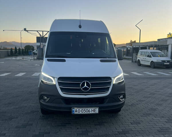 Белый Мерседес Sprinter, объемом двигателя 2.14 л и пробегом 470 тыс. км за 32999 $, фото 6 на Automoto.ua