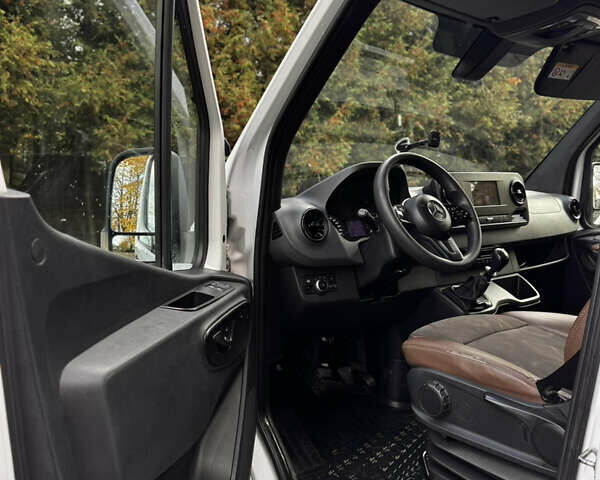 Белый Мерседес Sprinter, объемом двигателя 2.2 л и пробегом 347 тыс. км за 32800 $, фото 21 на Automoto.ua