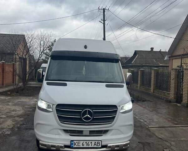 Белый Мерседес Sprinter, объемом двигателя 2.14 л и пробегом 230 тыс. км за 35000 $, фото 2 на Automoto.ua