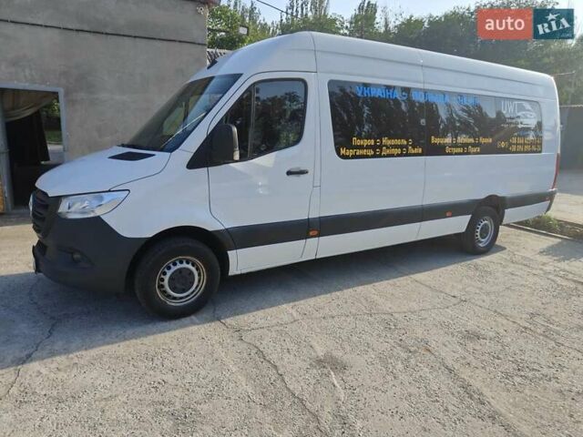Белый Мерседес Sprinter, объемом двигателя 2.14 л и пробегом 398 тыс. км за 32000 $, фото 4 на Automoto.ua