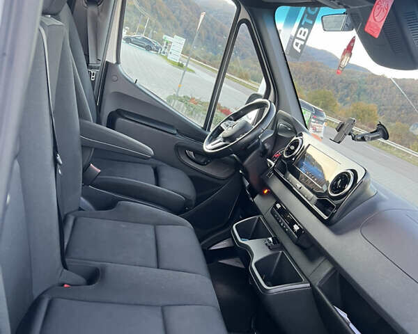 Белый Мерседес Sprinter, объемом двигателя 2.14 л и пробегом 470 тыс. км за 32999 $, фото 59 на Automoto.ua