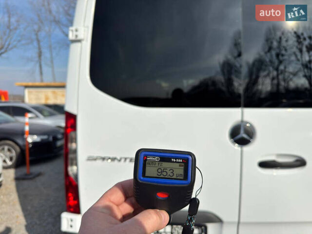 Белый Мерседес Sprinter, объемом двигателя 3 л и пробегом 125 тыс. км за 49900 $, фото 29 на Automoto.ua