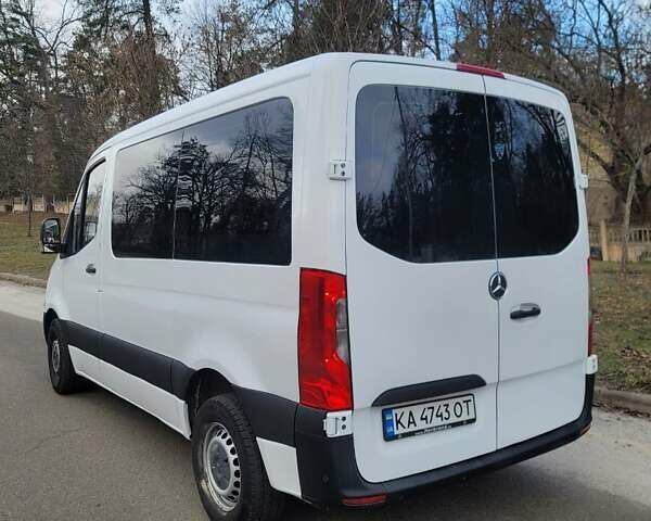 Белый Мерседес Sprinter, объемом двигателя 2.14 л и пробегом 250 тыс. км за 25000 $, фото 1 на Automoto.ua