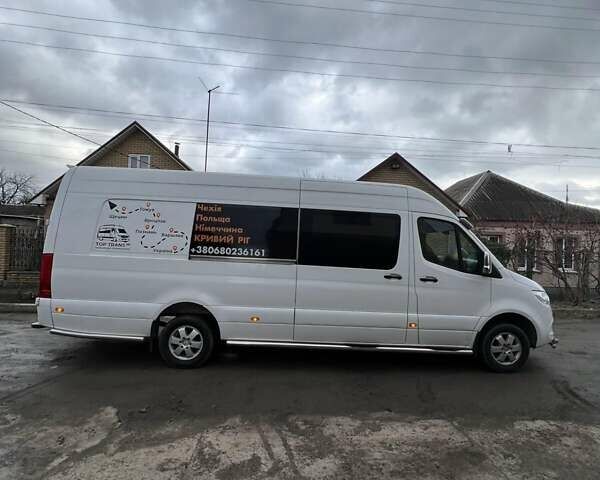 Белый Мерседес Sprinter, объемом двигателя 2.14 л и пробегом 230 тыс. км за 35000 $, фото 5 на Automoto.ua