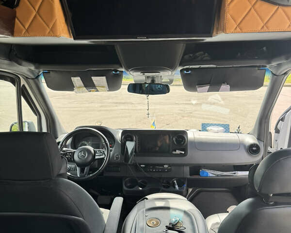 Белый Мерседес Sprinter, объемом двигателя 3 л и пробегом 491 тыс. км за 41500 $, фото 17 на Automoto.ua