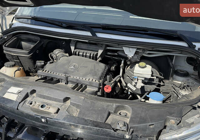 Белый Мерседес Sprinter, объемом двигателя 2.14 л и пробегом 230 тыс. км за 36000 $, фото 18 на Automoto.ua