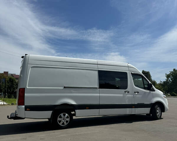 Белый Мерседес Sprinter, объемом двигателя 3 л и пробегом 491 тыс. км за 41500 $, фото 11 на Automoto.ua