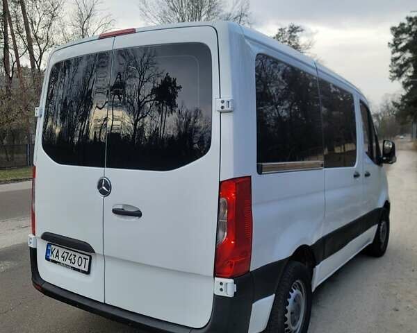 Белый Мерседес Sprinter, объемом двигателя 2.14 л и пробегом 250 тыс. км за 25000 $, фото 2 на Automoto.ua