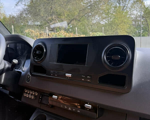 Белый Мерседес Sprinter, объемом двигателя 2.14 л и пробегом 209 тыс. км за 64800 $, фото 16 на Automoto.ua