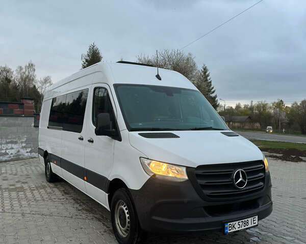 Белый Мерседес Sprinter, объемом двигателя 2.14 л и пробегом 355 тыс. км за 31500 $, фото 12 на Automoto.ua