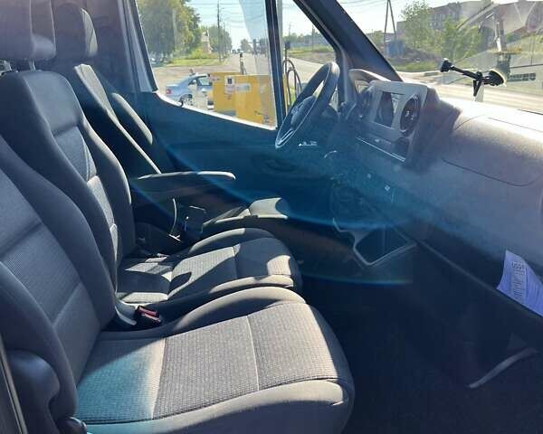 Белый Мерседес Sprinter, объемом двигателя 2.99 л и пробегом 357 тыс. км за 43682 $, фото 12 на Automoto.ua