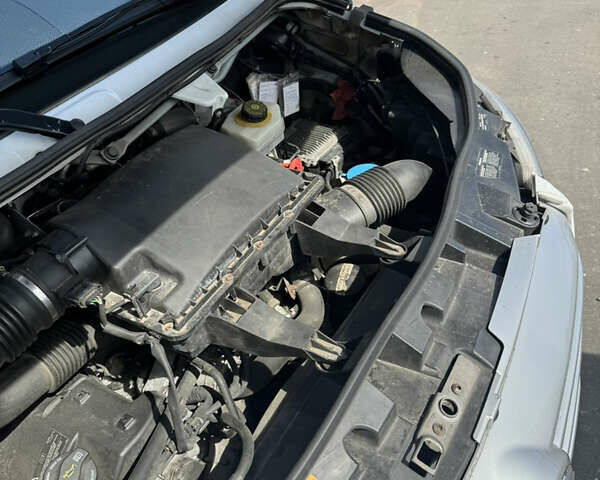 Белый Мерседес Sprinter, объемом двигателя 3 л и пробегом 491 тыс. км за 39999 $, фото 31 на Automoto.ua