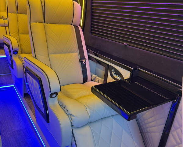 Білий Мерседес Sprinter, об'ємом двигуна 2.14 л та пробігом 365 тис. км за 69000 $, фото 12 на Automoto.ua
