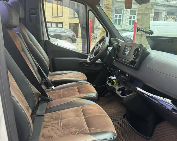 Белый Мерседес Sprinter, объемом двигателя 3 л и пробегом 360 тыс. км за 52744 $, фото 13 на Automoto.ua