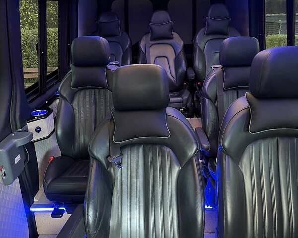 Белый Мерседес Sprinter, объемом двигателя 2.14 л и пробегом 470 тыс. км за 31000 $, фото 5 на Automoto.ua