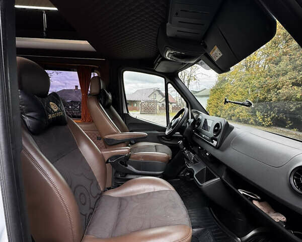 Белый Мерседес Sprinter, объемом двигателя 2.2 л и пробегом 347 тыс. км за 32800 $, фото 34 на Automoto.ua