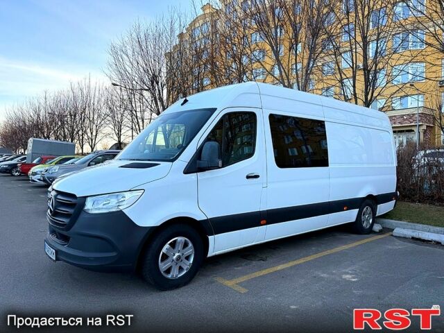 Белый Мерседес Sprinter, объемом двигателя 2.1 л и пробегом 300 тыс. км за 33500 $, фото 3 на Automoto.ua