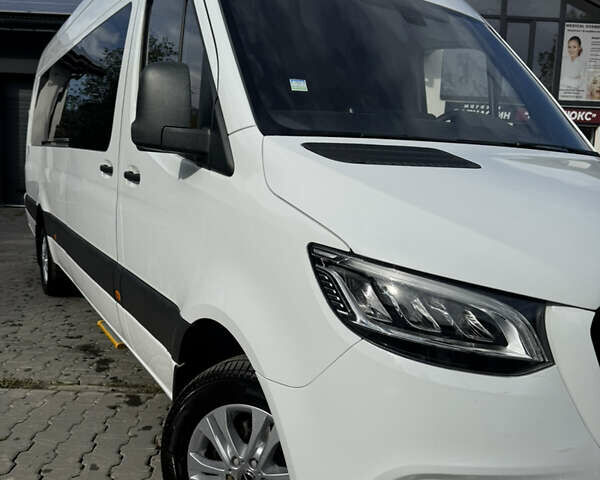 Белый Мерседес Sprinter, объемом двигателя 2.14 л и пробегом 209 тыс. км за 61800 $, фото 6 на Automoto.ua