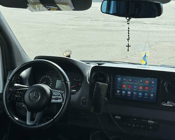 Белый Мерседес Sprinter, объемом двигателя 3 л и пробегом 491 тыс. км за 39999 $, фото 19 на Automoto.ua
