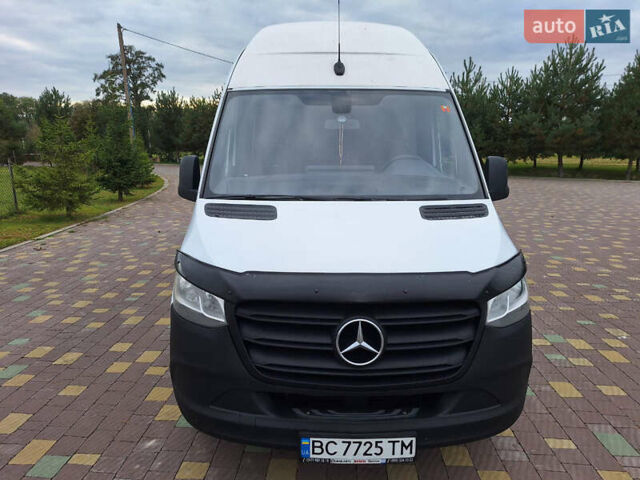 Белый Мерседес Sprinter, объемом двигателя 0 л и пробегом 320 тыс. км за 46000 $, фото 7 на Automoto.ua