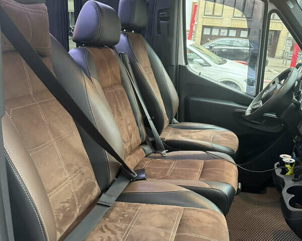 Белый Мерседес Sprinter, объемом двигателя 3 л и пробегом 360 тыс. км за 52744 $, фото 14 на Automoto.ua