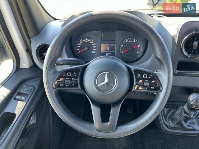 Белый Мерседес Sprinter, объемом двигателя 2.99 л и пробегом 357 тыс. км за 43682 $, фото 13 на Automoto.ua
