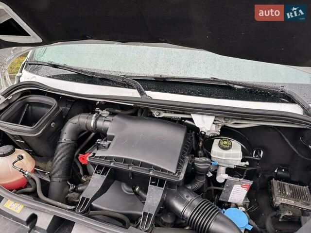 Белый Мерседес Sprinter, объемом двигателя 2.14 л и пробегом 275 тыс. км за 32600 $, фото 5 на Automoto.ua