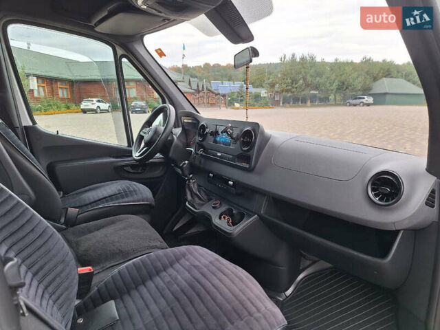 Белый Мерседес Sprinter, объемом двигателя 0 л и пробегом 320 тыс. км за 46000 $, фото 9 на Automoto.ua
