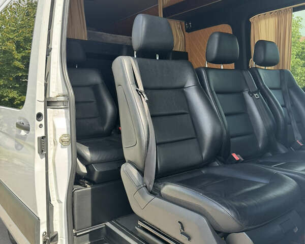 Белый Мерседес Sprinter, объемом двигателя 3 л и пробегом 491 тыс. км за 39999 $, фото 14 на Automoto.ua