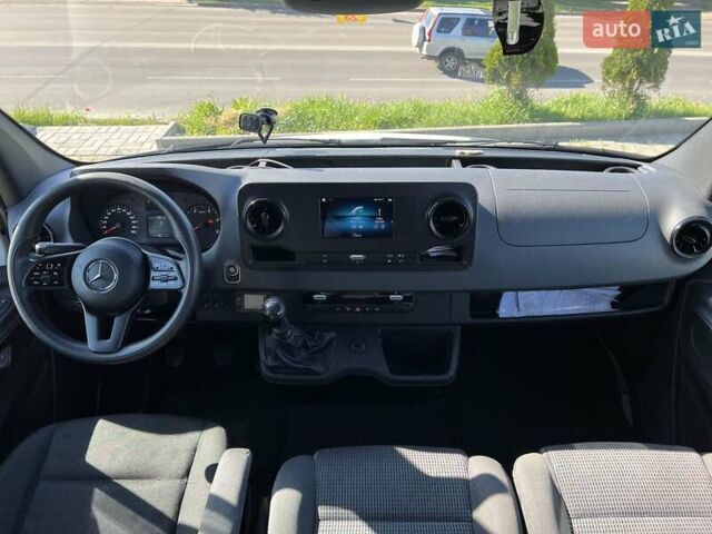 Белый Мерседес Sprinter, объемом двигателя 2.99 л и пробегом 357 тыс. км за 43682 $, фото 7 на Automoto.ua