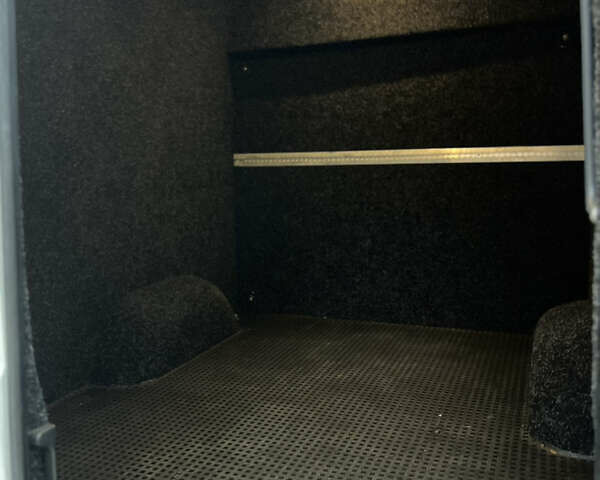 Белый Мерседес Sprinter, объемом двигателя 2.1 л и пробегом 450 тыс. км за 32300 $, фото 30 на Automoto.ua