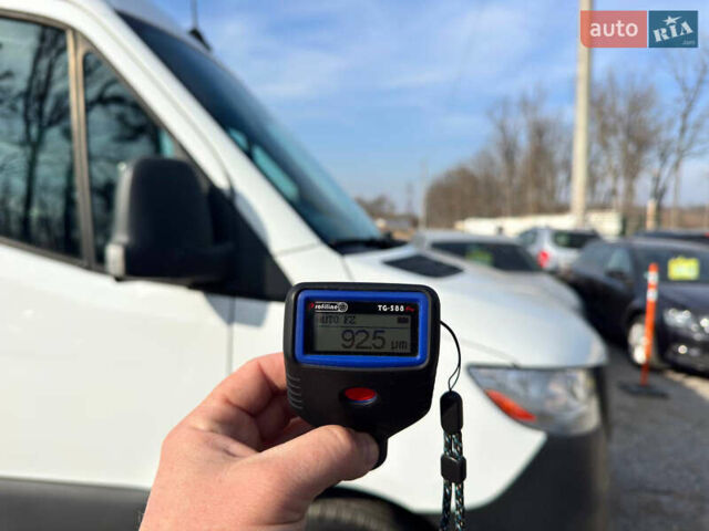Белый Мерседес Sprinter, объемом двигателя 3 л и пробегом 125 тыс. км за 49900 $, фото 35 на Automoto.ua