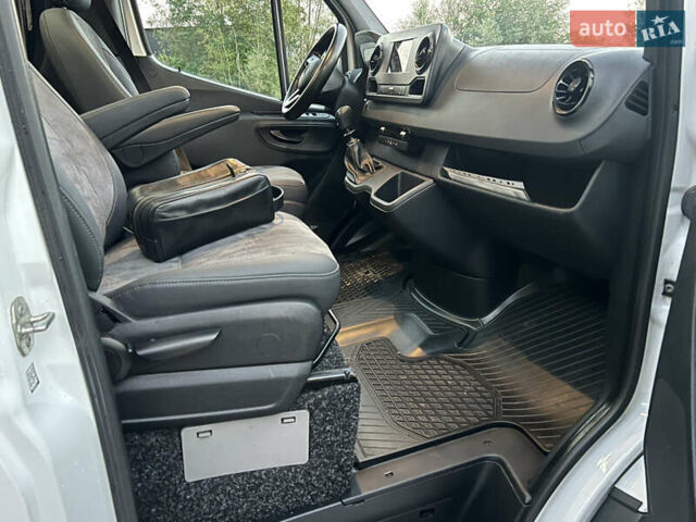 Белый Мерседес Sprinter, объемом двигателя 2.1 л и пробегом 450 тыс. км за 32300 $, фото 42 на Automoto.ua