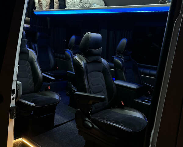 Белый Мерседес Sprinter, объемом двигателя 2.14 л и пробегом 777 тыс. км за 36660 $, фото 4 на Automoto.ua