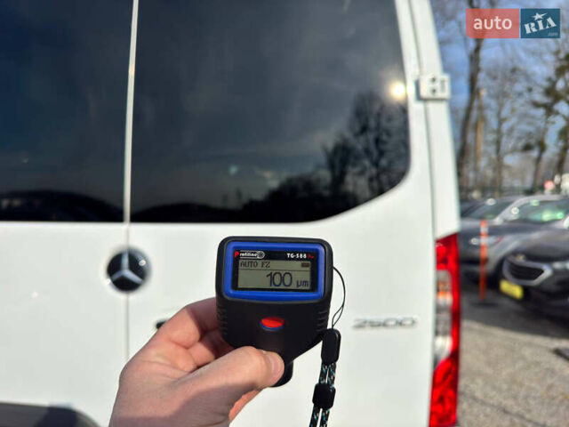 Белый Мерседес Sprinter, объемом двигателя 3 л и пробегом 125 тыс. км за 49900 $, фото 30 на Automoto.ua