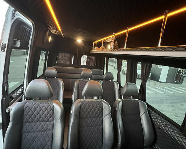 Белый Мерседес Sprinter, объемом двигателя 2.14 л и пробегом 470 тыс. км за 32999 $, фото 79 на Automoto.ua