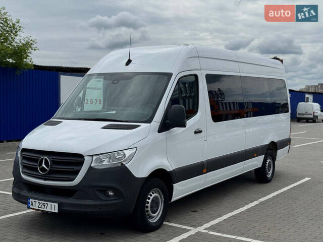 Белый Мерседес Sprinter, объемом двигателя 2.2 л и пробегом 251 тыс. км за 32800 $, фото 2 на Automoto.ua