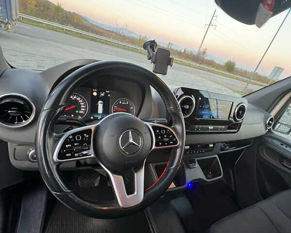 Белый Мерседес Sprinter, объемом двигателя 2.14 л и пробегом 470 тыс. км за 32999 $, фото 32 на Automoto.ua