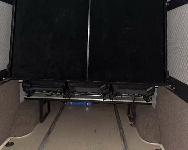 Белый Мерседес Sprinter, объемом двигателя 2.14 л и пробегом 470 тыс. км за 31000 $, фото 9 на Automoto.ua