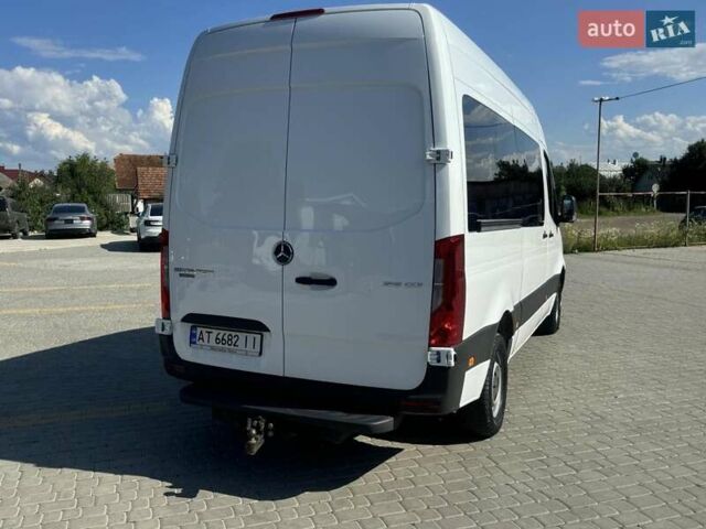 Белый Мерседес Sprinter, объемом двигателя 2.2 л и пробегом 180 тыс. км за 26500 $, фото 1 на Automoto.ua