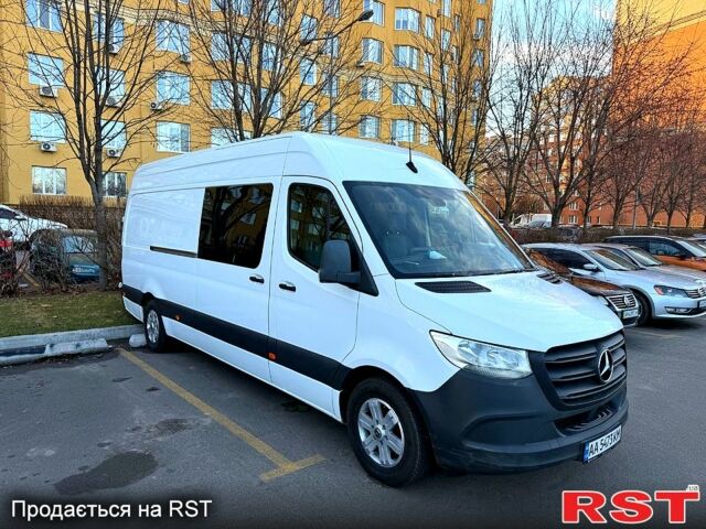 Белый Мерседес Sprinter, объемом двигателя 2.1 л и пробегом 300 тыс. км за 33500 $, фото 1 на Automoto.ua