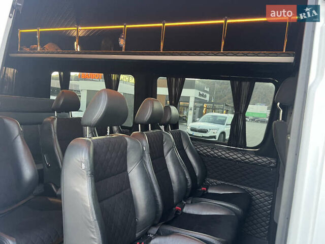 Белый Мерседес Sprinter, объемом двигателя 2.14 л и пробегом 470 тыс. км за 32999 $, фото 80 на Automoto.ua