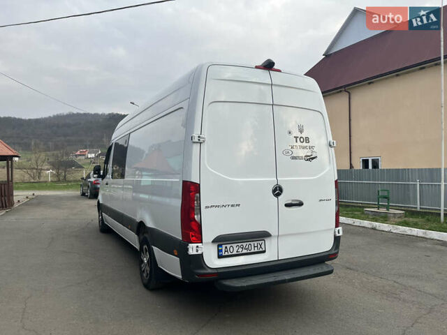 Білий Мерседес Sprinter, об'ємом двигуна 2.2 л та пробігом 370 тис. км за 31999 $, фото 4 на Automoto.ua